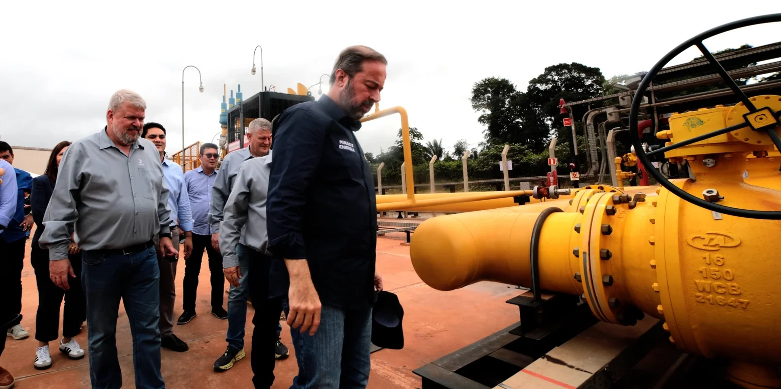 MINISTRO DE MINAS E ENERGIA CONHECE PROJETOS DE DESCARBONIZAÇÃO DA HYDRO ALUNORTE