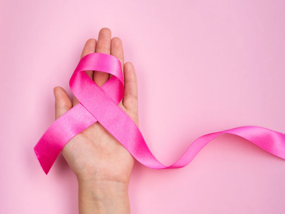 OUTUBRO ROSA: SAIBA COMO DIMINUIR OS RISCOS DO CÂNCER DE MAMA