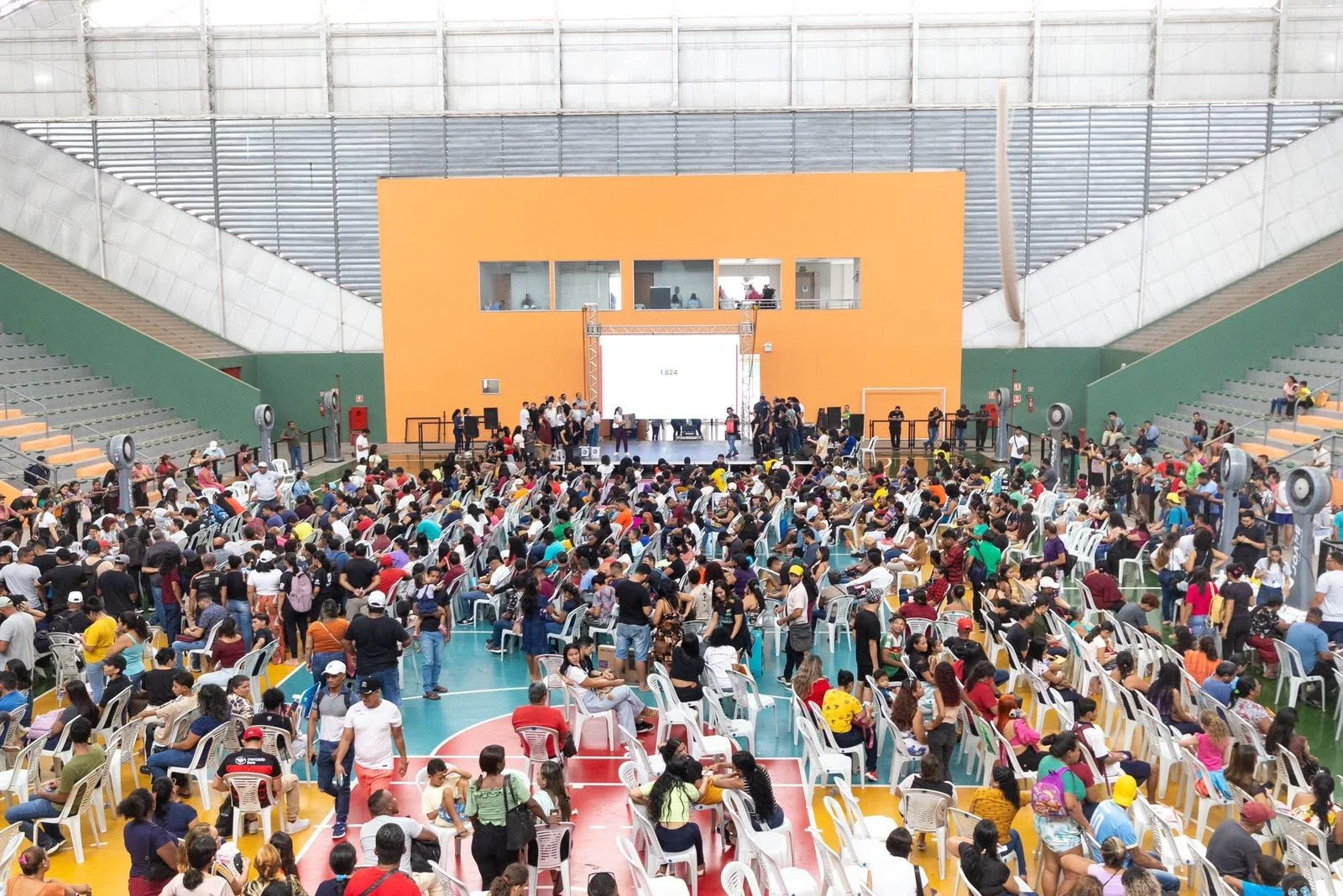 BARCARENA REALIZA MUTIRÃO COM OFERTA DE EMPREGOS, CURSOS E SERVIÇOS GRATUITOS