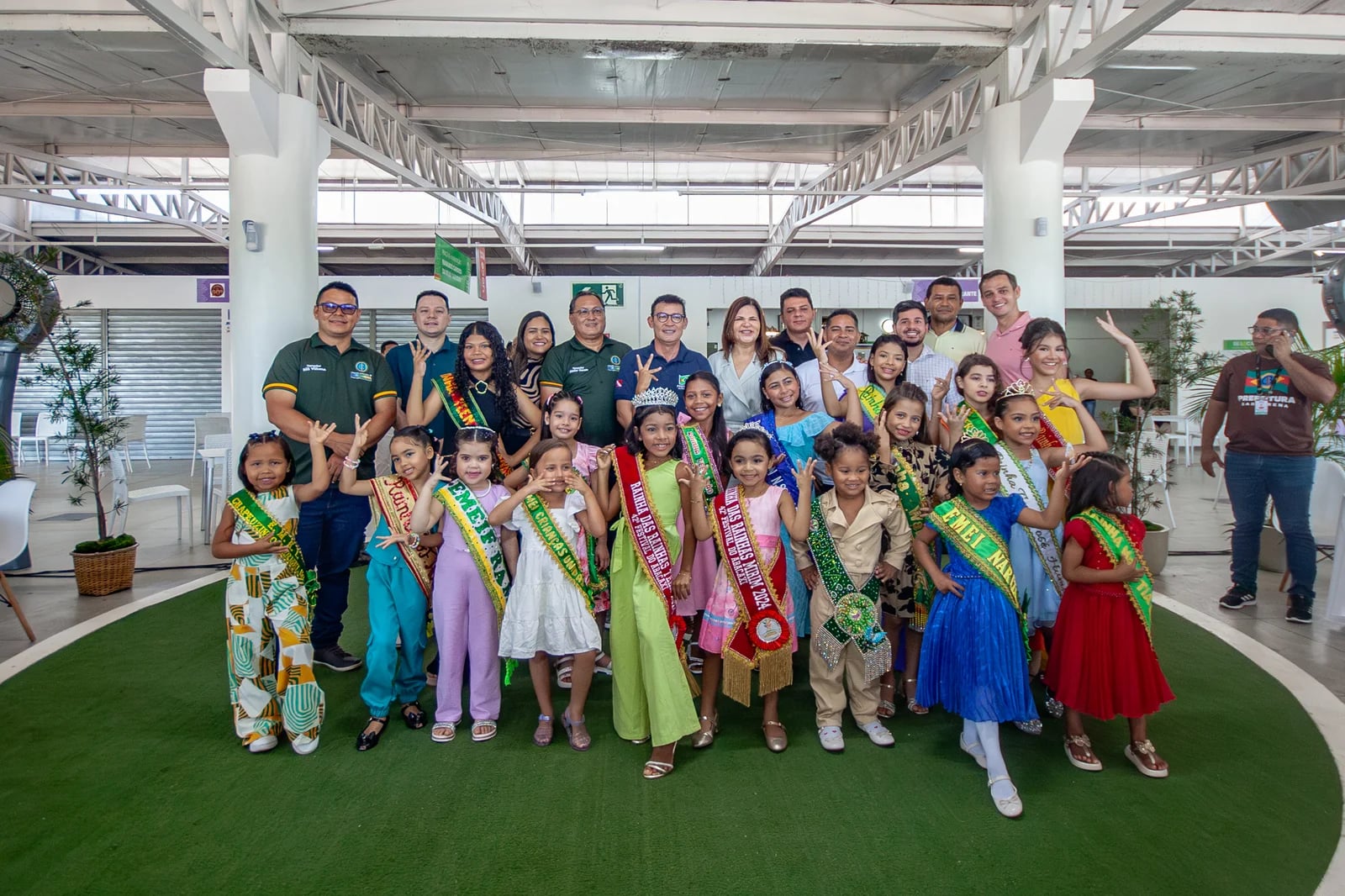CONCURSO RAINHA DAS RAINHAS MIRIM E TEEN É DESTAQUE NA PROGRAMAÇÃO DO FESTIVAL DO ABACAXI