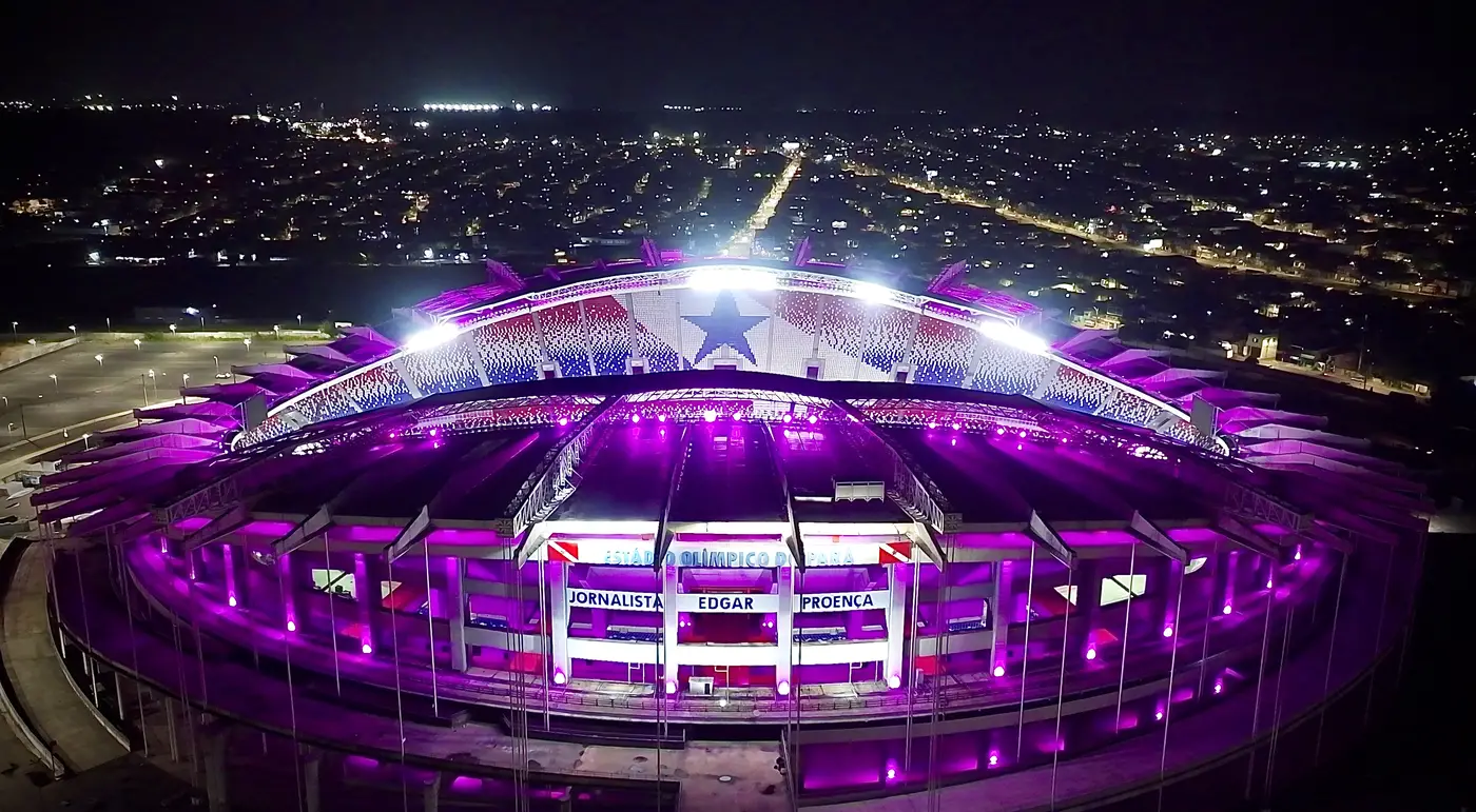 MANGUEIRÃO É ILUMINADO DE ROSA E REFORÇA MENSAGEM DE PREVENÇÃO AO CÂNCER DE MAMA