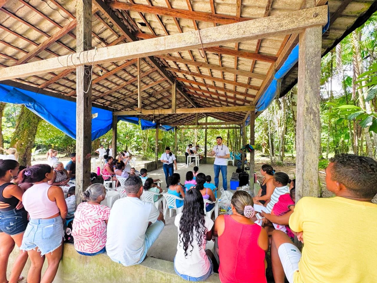 ESTUDANTES DE MEDICINA LEVAM AÇÕES DE SAÚDE À COMUNIDADE QUILOMBOLA DO RIO ACARAQUI