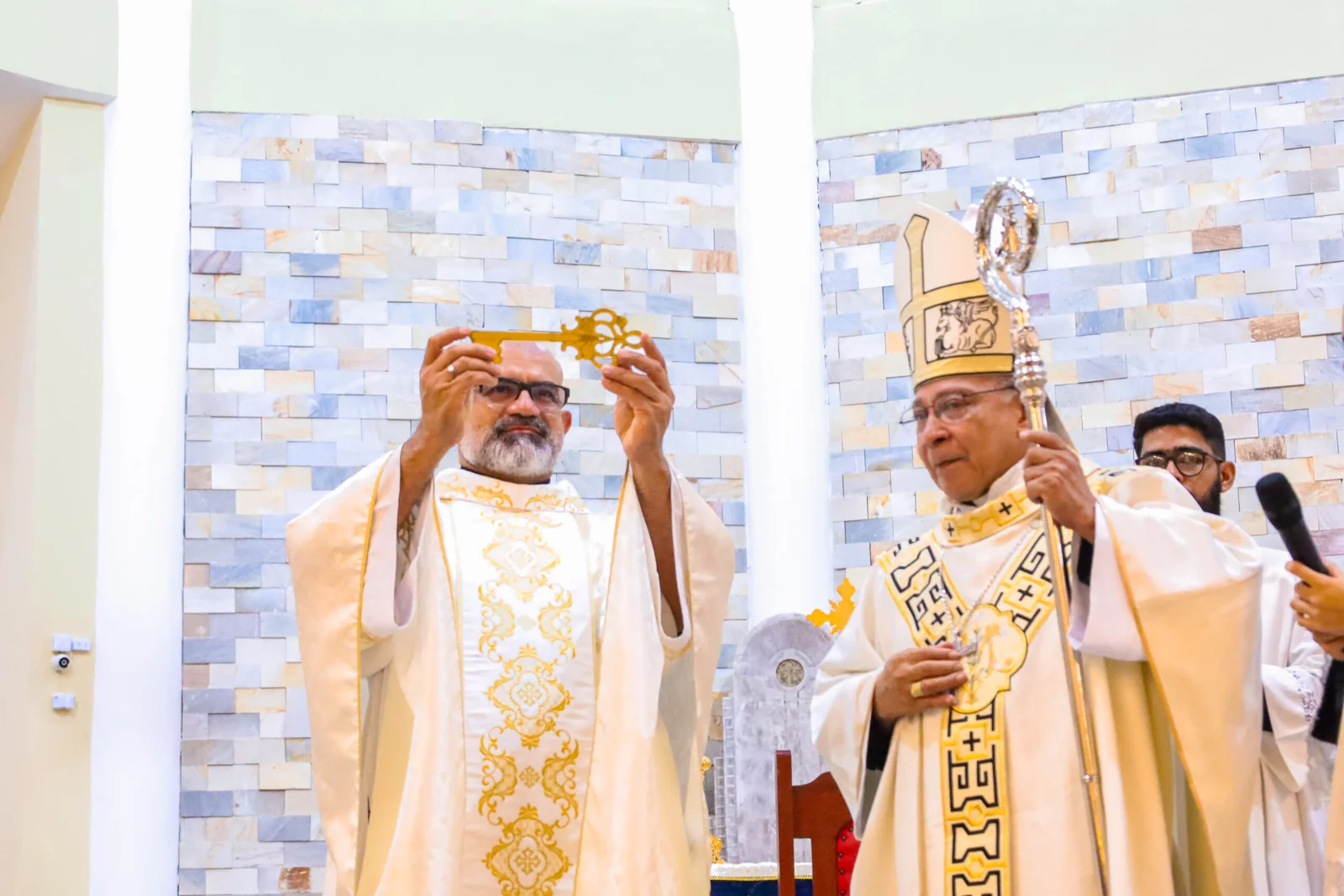 PADRE RENILSON MACEDO ASSUME PARÓQUIA SÃO FRANCISCO XAVIER EM BARCARENA
