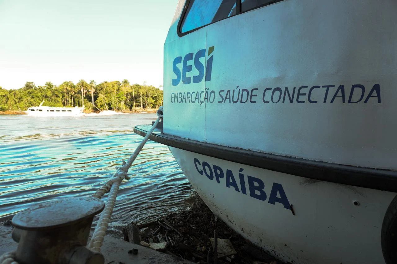 BARCO DE SAÚDE COPAÍBA INICIA ATENDIMENTOS A PESCADORES EM BARCARENA E LEVA ASSISTÊNCIA A COMUNIDADES RIBEIRINHAS