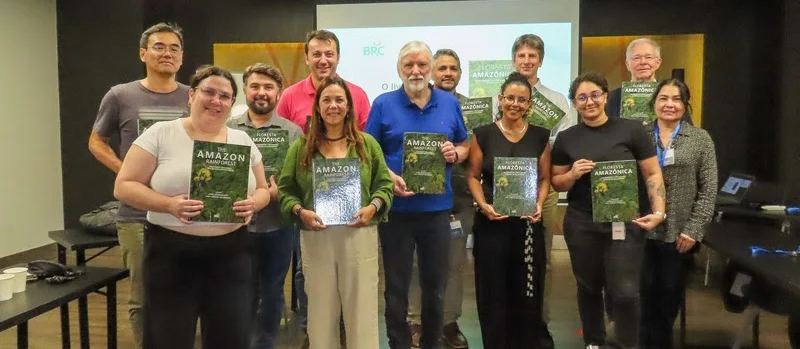 LIVRO REÚNE RESULTADOS DE 10 ANOS DE PESQUISAS SOBRE BIODIVERSIDADE E RESTAURAÇÃO FLORESTAL NA AMAZÔNIA