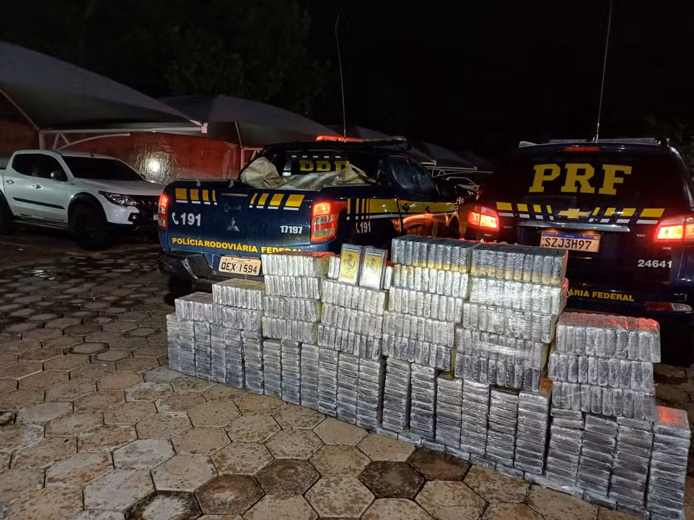 PRF APREENDE 500 KG DE COCAÍNA ESCONDIDOS EM CAMINHÃO NA BR-155, COM CARGA DESTINADA A BARCARENA