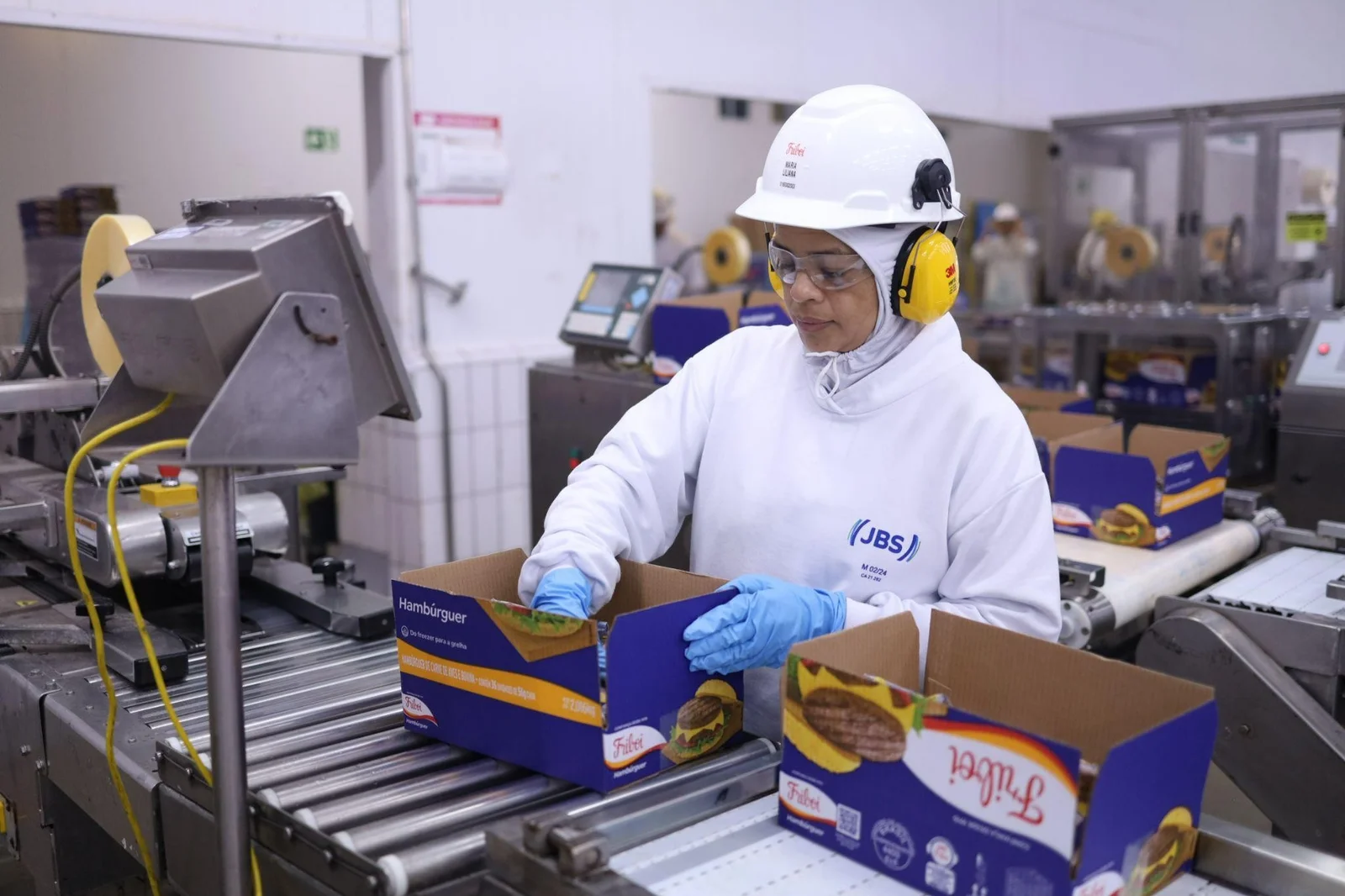 JBS ANUNCIA QUASE 100 NOVAS VAGAS DE EMPREGO EM QUATRO CIDADES DO PARÁ